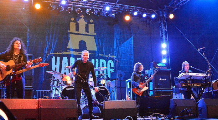 Οι UFO ακυρώνουν την τελευταία τους περιοδεία καθώς ο ιδρυτής-τραγουδιστής υπέστη καρδιακή προσβολή