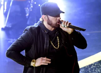 Ο Eminem σε συζητήσεις για να γίνει headliner στο Glastonbury