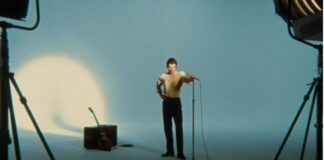 Οι Arctic Monkeys κυκλοφορούν το νέο τους single, “Body Paint”
