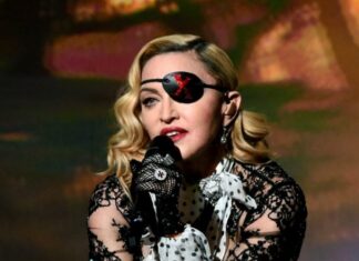 Η Μαντόνα υπονοεί ότι είναι γκέι στο νέο της βίντεο στο TikTok