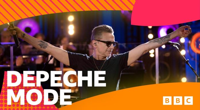 Οι Depeche Mode μοιράστηκαν δύο stripped-back εμφανίσεις με την BBC Concert Orchestra