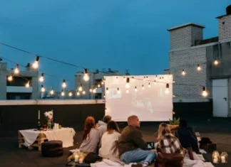 Η νέα θεωρία του TikTok λέγεται «7 Friends Theory»