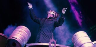 Ο Clown των Slipknot εγκαταλείπει ξανά τις συναυλίες της περιοδείας λόγω της ” προβλημάτων υγείας της συζύγου του”