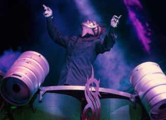 Ο Clown των Slipknot εγκαταλείπει ξανά τις συναυλίες της περιοδείας λόγω της ” προβλημάτων υγείας της συζύγου του”
