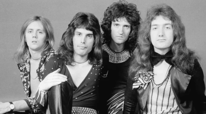 CNN: Τα τραγούδια των Queen θα μπορούσαν να πουληθούν για πάνω από 1 δισεκατομμύριο δολάρια
