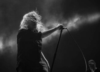 Γιάννης Αγγελάκας & 100ºC Δευτέρα 4 Σεπτεμβρίου Τεχνόπολη Δήμου Αθηναίων