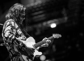 O θρυλικός Robben Ford έρχεται στην Αθήνα! Στο Fuzz Club για μία μόνο βραδιά, την Παρασκευή 8 Δεκεμβρίου.