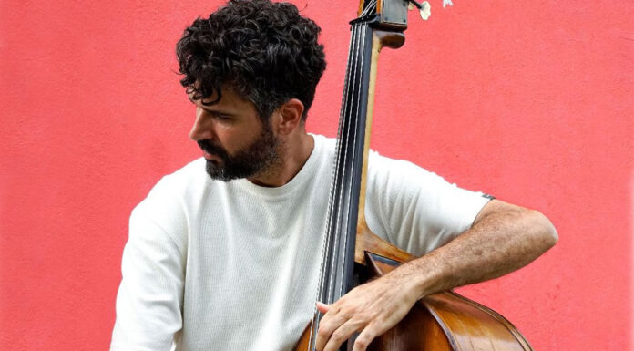 Ακούστε το πρώτο single από το επικείμενο album του Πέτρου Κλαμπάνη Over the Calypso deep