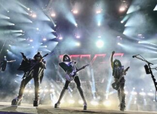 Kiss: Τίτλοι τέλους για του Kiss με την τελευταία τους συναυλία στο Madison Square Garden
