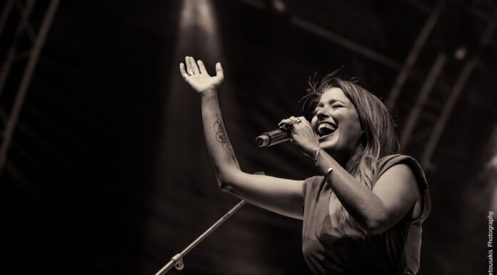 Η Ιουλία Καραπατάκη επιστρέφει στην Κεντρική Σκηνή του Σταυρού του Νότου τις Πέμπτες του Μαρτίου για 4 εμφανίσεις