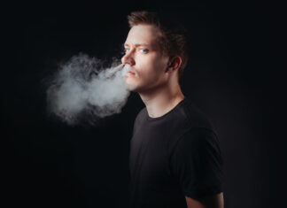 Ο Daniel Sloss έρχεται στο Christmas Theater αυτή την Παρασκευη 8/3