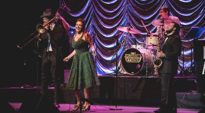 Scott Bradlee’s Postmodern Jukebox | Τρίτη 3 Σεπτεμβρίου 2024 @ Τεχνόπολη Δήμου Αθηναίων