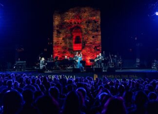 Μία συγκινητική συναυλία στον Λόφο της Σάνης για τα 100 χρόνια ζωής του σπουδαίου Μίμη Πλέσσα | video & photos
