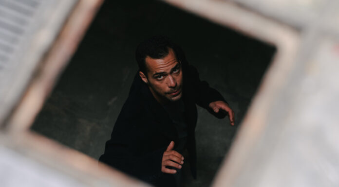 «Η Τελευταία Απολογία του Νίκου Κοεμτζή» του Βαγγέλη Γέττου | Πρεμιέρα: 23 Σεπτεμβρίου 2024 – Θέατρο Σταθμός