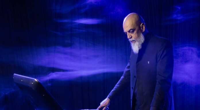 Διάδρομος 2 με τον Δημήτρη Χαβρέ: Σταυρός του Νότου Plus 14 Οκτ – 7 Ιαν 2025