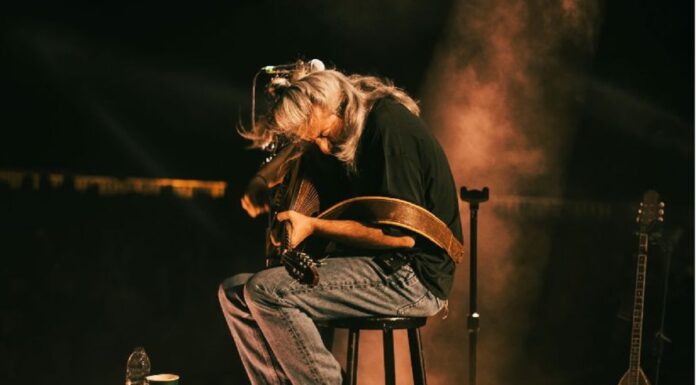 Γιάννης Χαρούλης Ι Προστίθεται νέα ημερομηνία: Τετάρτη 25 Σεπτεμβρίου I Θέατρο Βράχων Μελίνα Μερκούρη