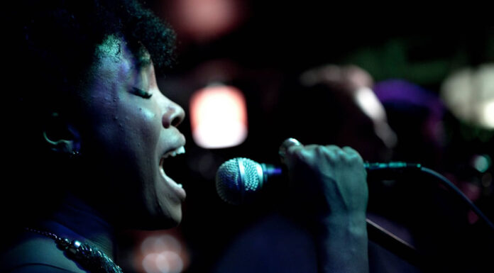 Η Αμερικανίδα τραγουδίστρια και συνθέτης Dana Masters για πρώτη φορά στην Ελλάδα