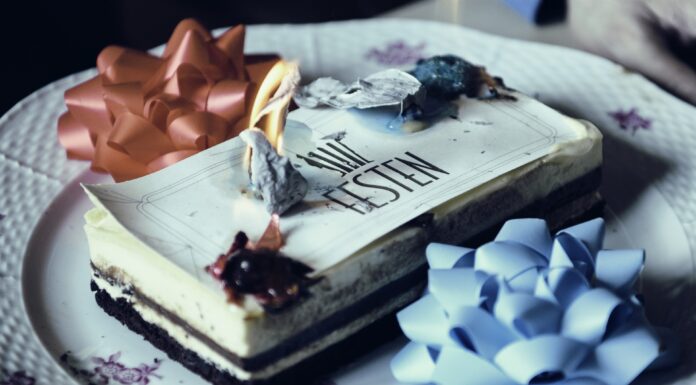 Festen του Τόμας Βίντερμπεργκ, σε θεατρική διασκευή των Μπο Χάνσεν & Μόγκενς Ρούκοφ