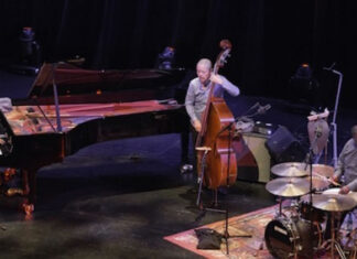 Ο Kenny Barron, ο πιανίστας θρύλος της jazz, επιστρέφει στην Αθήνα τη Δευτέρα 2 Δεκεμβρίου Kenny Barron | Δευτέρα 2 Δεκεμβρίου στο Θέατρο Παλλάς