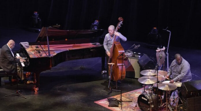 Ο Kenny Barron, ο πιανίστας θρύλος της jazz, επιστρέφει στην Αθήνα τη Δευτέρα 2 Δεκεμβρίου Kenny Barron | Δευτέρα 2 Δεκεμβρίου στο Θέατρο Παλλάς