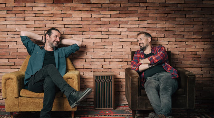 Οι Γιώργος & Νίκος Στρατάκης στον Σταυρό του Νότου Club Τις Παρασκευές: 22 & 29/11 – 6, 13, 20, 27/12 – 3, 10/1 ΓΙΩΡΓΟΣ & ΝΙΚΟΣ ΣΤΡΑΤΑΚΗΣ ΣΤΑΥΡΟΣ ΤΟΥ ΝΟΤΟΥ CLUB