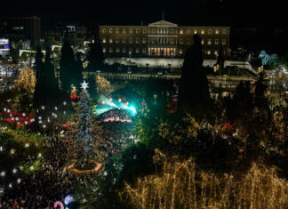 Παραμονή Πρωτοχρονιάς στην πλατεία Συντάγματος με την «Ταράτσα του Φοίβου»