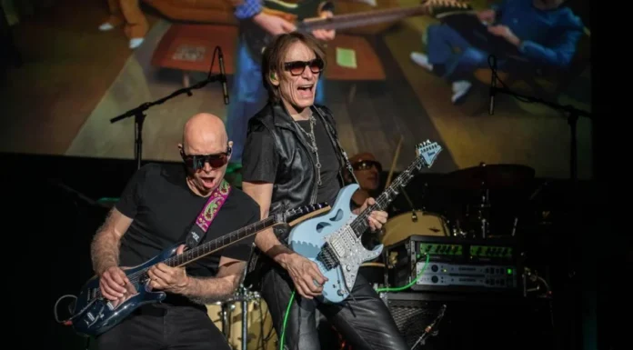 Rockwave Festival 2025: Οι κιθαρίστες θρύλοι Joe Satriani και Steve Vai έρχονται στις 26 Ιουλίου στον Λυκαβηττό Joe Satriani και Steve Vai έρχονται στην Ελλάδα