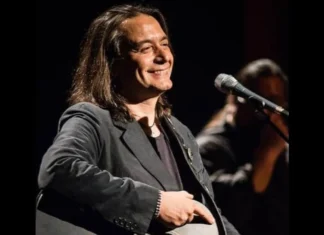 Ο Γιάννης Κότσιρας επιστρέφει στην Κεντρική σκηνή του Σταυρού Του Νότου | Κάθε Παρασκευή από 31 Ιανουαρίου 2025 Γιάννης Κότσιρας
