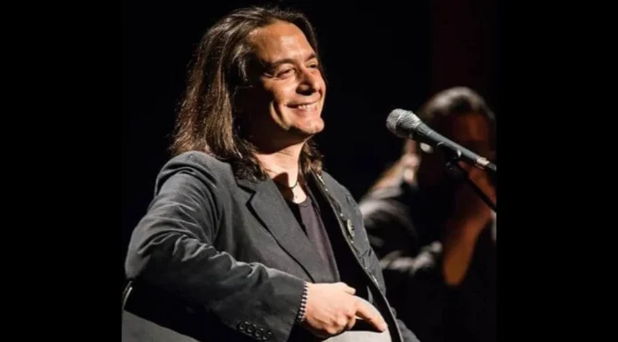 Ο Γιάννης Κότσιρας επιστρέφει στην Κεντρική σκηνή του Σταυρού Του Νότου | Κάθε Παρασκευή από 31 Ιανουαρίου 2025 Γιάννης Κότσιρας