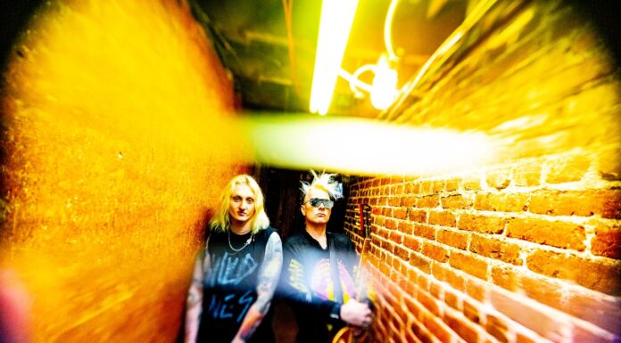 Το Love Ghost και ο υποψήφιος για Grammy θρύλος του Rock Tim Skold κυκλοφορεί νέο άλμπουμ: Love Ghost x SKOLD