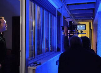 Backstage από το video clip ”Παλιά φωτογραφία” με τον Κώστα Μακεδόνα Backstage από το video clip ''Παλιά φωτογραφία'' με τον Κώστα Μακεδόνα