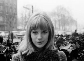 Έφυγε από τη ζωή η Marianne Faithfull σε ηλικία 78 ετών Έφυγε από τη ζωή σε ηλικία 78 ετών η Marianne Faithfull.