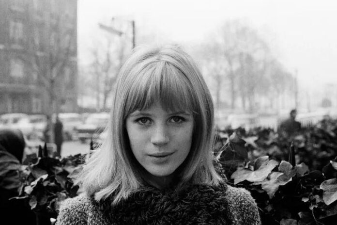 Έφυγε από τη ζωή σε ηλικία 78 ετών η Marianne Faithfull.