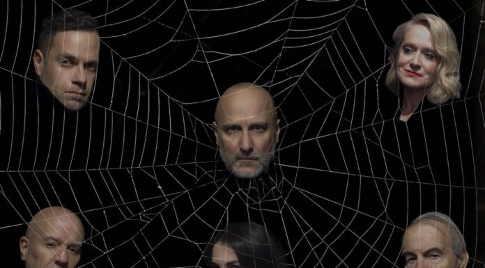 Η θεατρική ομάδα Amantes παρουσιάζει το θεατρικό έργο του Ρομπέρ Τομά «Παγίδα» «Παγίδα» στο Θέατρο Βαφείο-Λάκης Καραλής