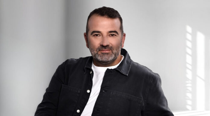 Μιχάλης Ντελής – Χίλιες Ζωές