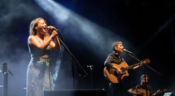 Ο Σωκράτης Μάλαμας επιστρέφει με την Ιουλία Καραπατάκη και τη μπάντα του στην Αθήνα | 15 Ιουνίου 2025, Γήπεδο Ριζούπολης