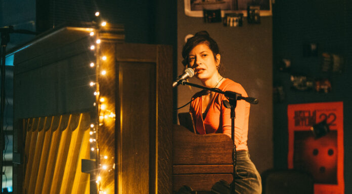 Χαρούλα Τσαλπαρά: Παρουσίαση του πρώτου προσωπικού δίσκου Της “Ανάδυση” Χαρούλα Τσαλπαρά