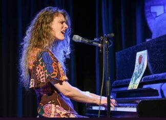 Μία μαγευτική jazz βραδιά στο HALF NOTE με την Kristin Berardi και τo P-A-TΗ Trio | Πέμπτη 15 Μαΐου 2025