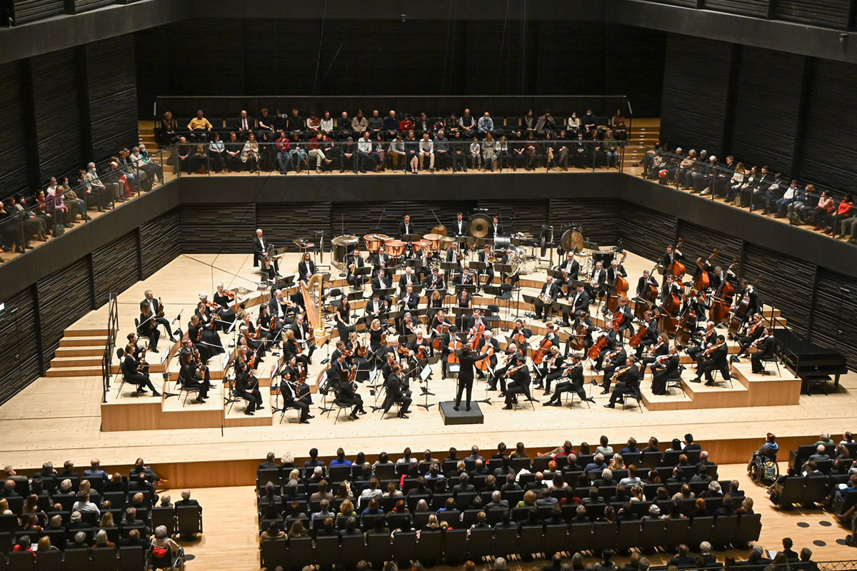 Φιλαρμονική του Μονάχου - Andrés Orozco-Estrada – Hilary Hahn