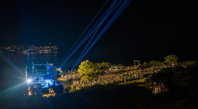 Grace Jones και Nouvelle Vague στο Sani Festival 2025 | Δύο ακόμη εμβληματικά ονόματα της παγκόσμιας μουσικής στη σκηνή του Λόφου της Σάνης