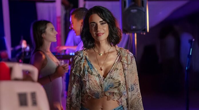 Στέφανη Κρασσά: Εντυπωσιάζει το νέο της τραγούδι με τίτλο «Πιο πολύ» Στέφανη Κρασσά: Εντυπωσιάζει το νέο της τραγούδι με τίτλο «Πιο πολύ»