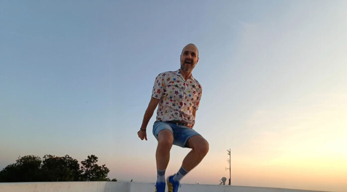 Ντανς ή Dance; Νέο διπλό single του Kookooiloveu