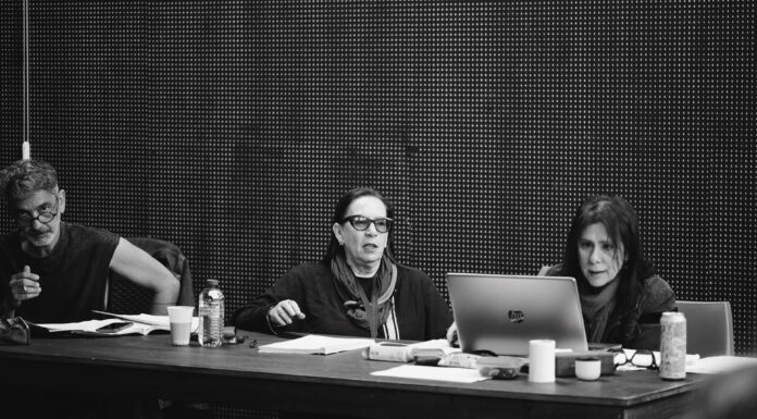 Χορικά Ύδατα: Σε κείμενο-σκηνοθεσία της Λίνας Νικολακοπούλου | Καλοκαιρινή περιοδεία 2025 ΧΟΡΙΚΑ ΥΔΑΤΑ - ΛΙΝΑ ΝΙΚΟΛΑΚΟΠΟΥΛΟΥ