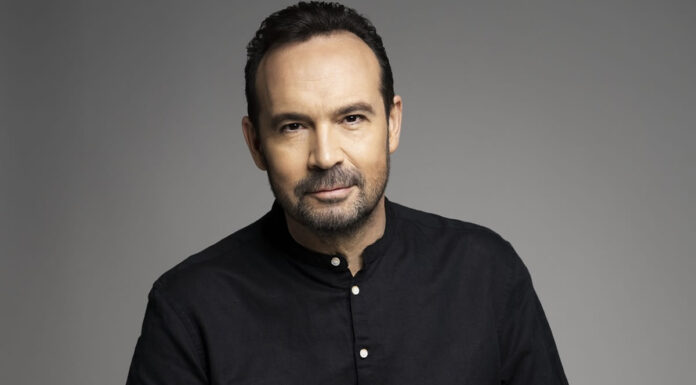 Κώστας Μακεδόνας: Καλοκαιρινή περιοδεία 2025