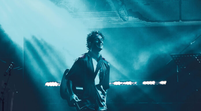 Ο Πάνος Βλάχος στο Βεάκειο Θέατρο Πειραιά Κυριακή 13 Ιουλίου