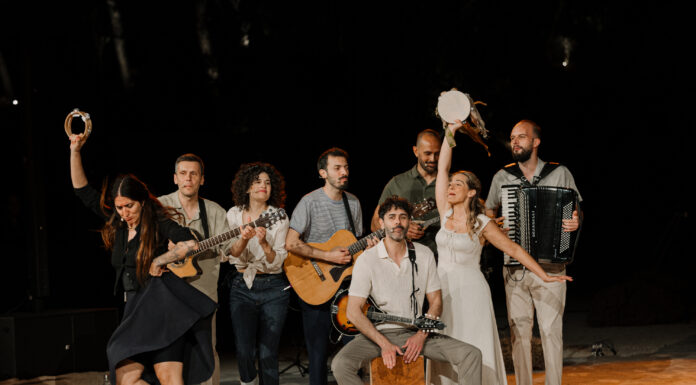 Μες στους ανθισμένους κήπους | Δύο παραστάσεις για τον Μίκη Θεοδωράκη | Νατάσσα Μποφίλιου | 12 & 13 Σεπτεμβρίου στο Θέατρο Γης, Θεσσαλονίκη Μες στους ανθισμένους κήπους