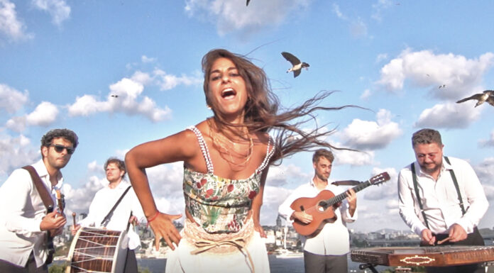 Light in Babylon – Φ hill Sessions: Eπιστρέφουν στην αγαπημένη τους Αθήνα μετά από έξι χρόνια, την Δευτέρα 28 Ιουλίου LIGHT IN BABYLON | Φ hill Sessions - Λόφος Φιλοπάππου | Δευτέρα 28 Ιουλίου @ Θέατρο "Δόρα Στράτου"