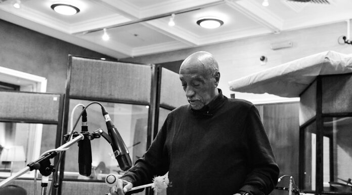 Ο Mulatu Astatke, ο θρυλικός πρωτοπόρος της αιθιοπικής τζαζ, έρχεται στην Αθήνα στις 25 Σεπτεμβρίου 2025, στο Θέατρο Βράχων