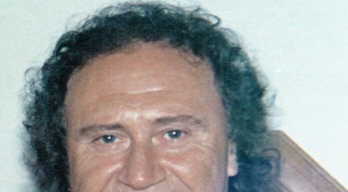 Αφιέρωμα στο αναψυκτήριο Άκρον και στον Γιάννη Μπουρνέλη
