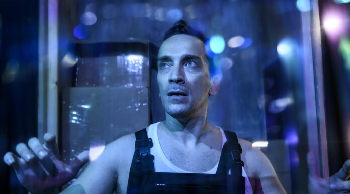 Οι σταρκαστρούκες κάνουν μπάμ για τρίτη χρονιά στο θέατρο Μικρό Γκλορια